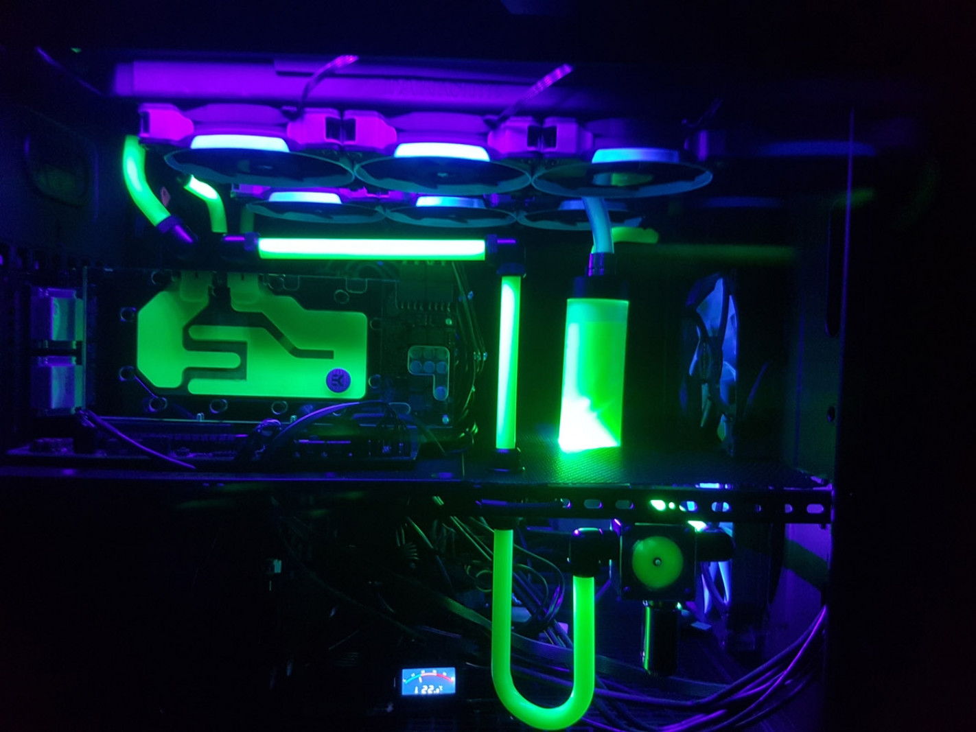 Жидкость для СЖО EKWB EK-CryoFuel Solid Neon Green (Conc. 250mL) (пастель, зеленая)
