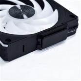 Комплект вентиляторов (3шт.) Lian Li UNI FAN CL WIRELESS 120 / 12CL1W3B BLACK / 120x124x28мм (PWM, ARGB, 2150 об/мин (Max.), 29,8dBa) / G99.12CL1W3B.R0