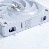 Комплект вентиляторов (3шт.) Lian Li UNI FAN CL WIRELESS 120 / 12CL1W3W WHITE / 120x124x28мм (PWM, ARGB, 2150 об/мин (Max.), 29,8dBa) / G99.12CL1W3W.R0